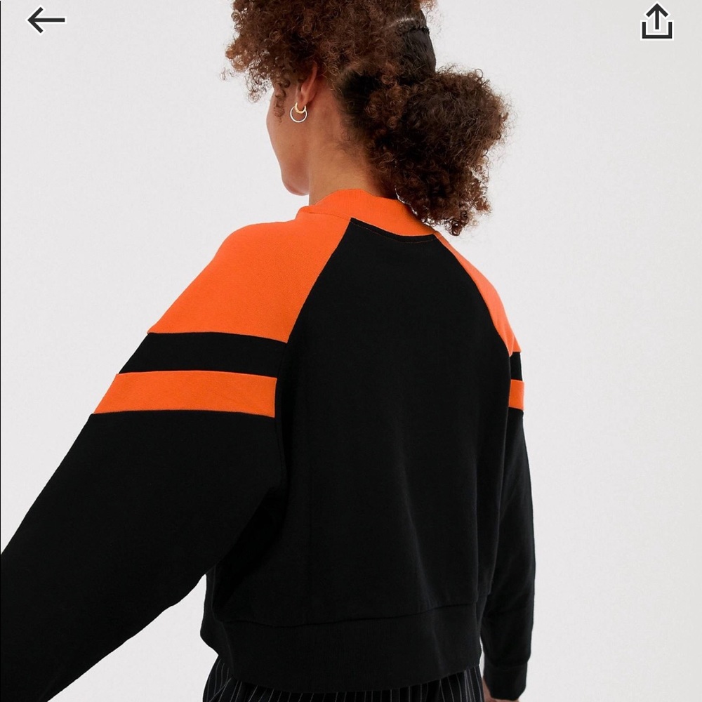 Black & orange oversized sweatshirt - Picture 2 of 4